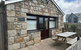 Wheal Frances-Beautifully Fitted Bungalow Helston Cornwall